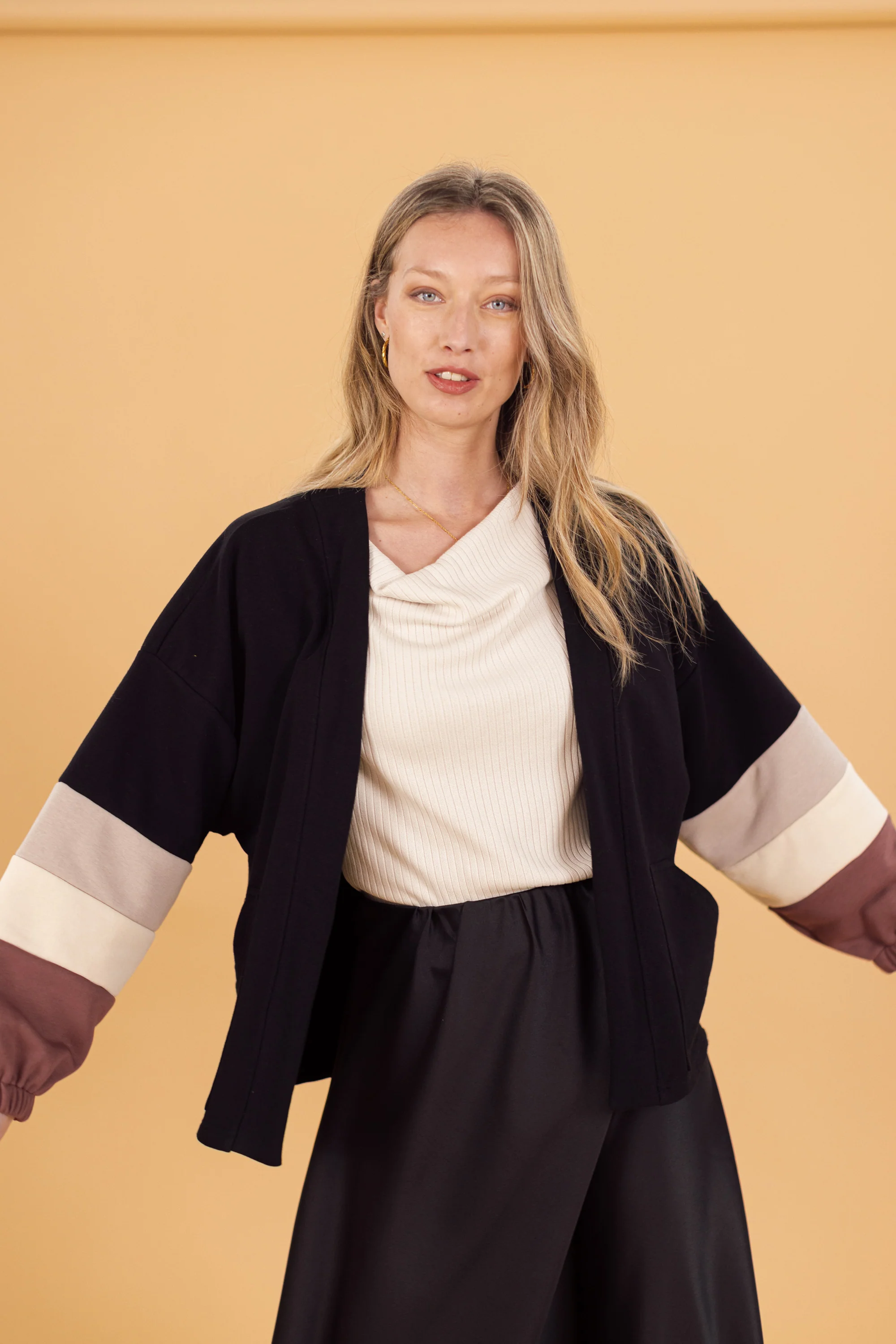 Cardigan Uma Black - Image 4
