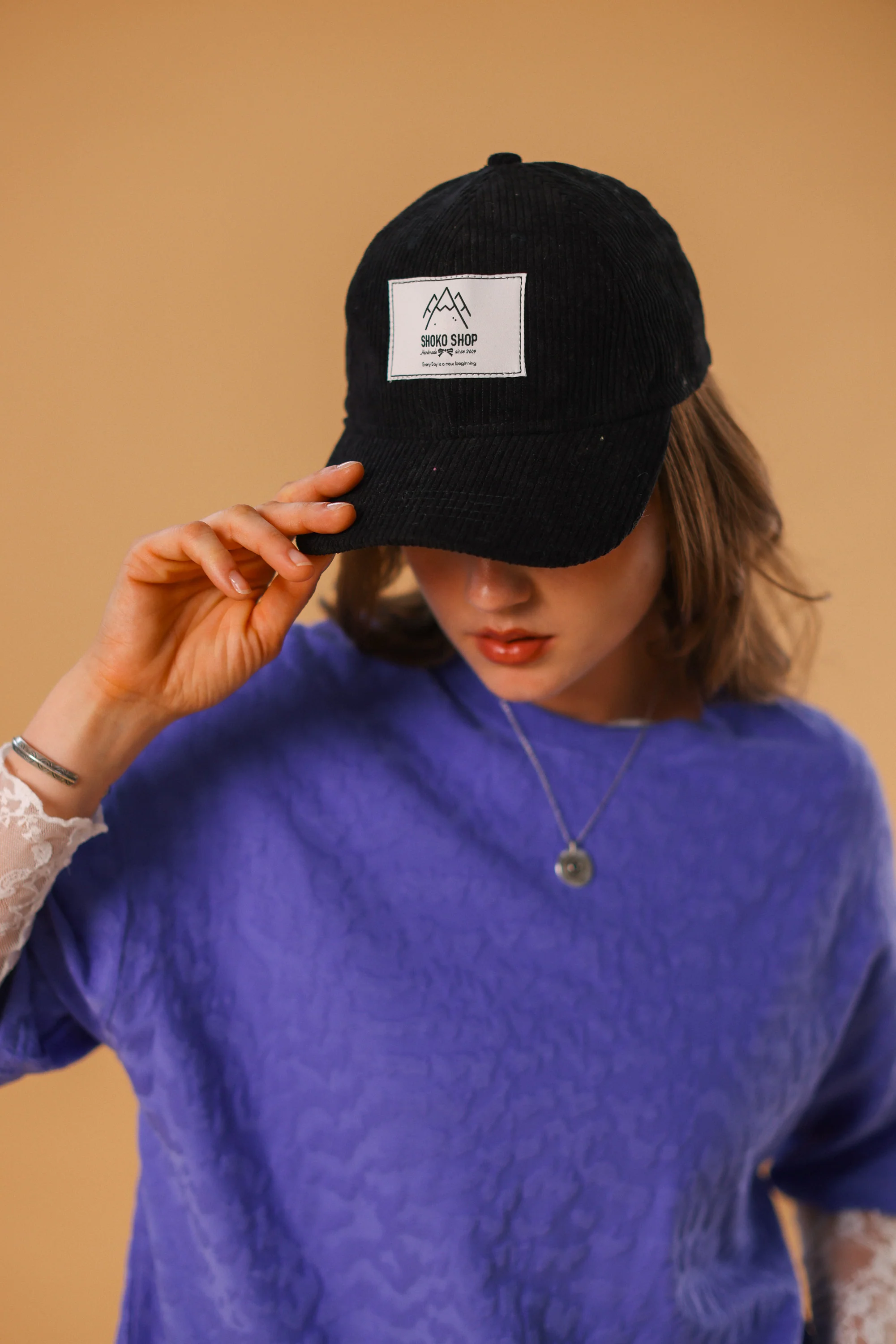 Corduroy Cap Jemima Black - Image 3