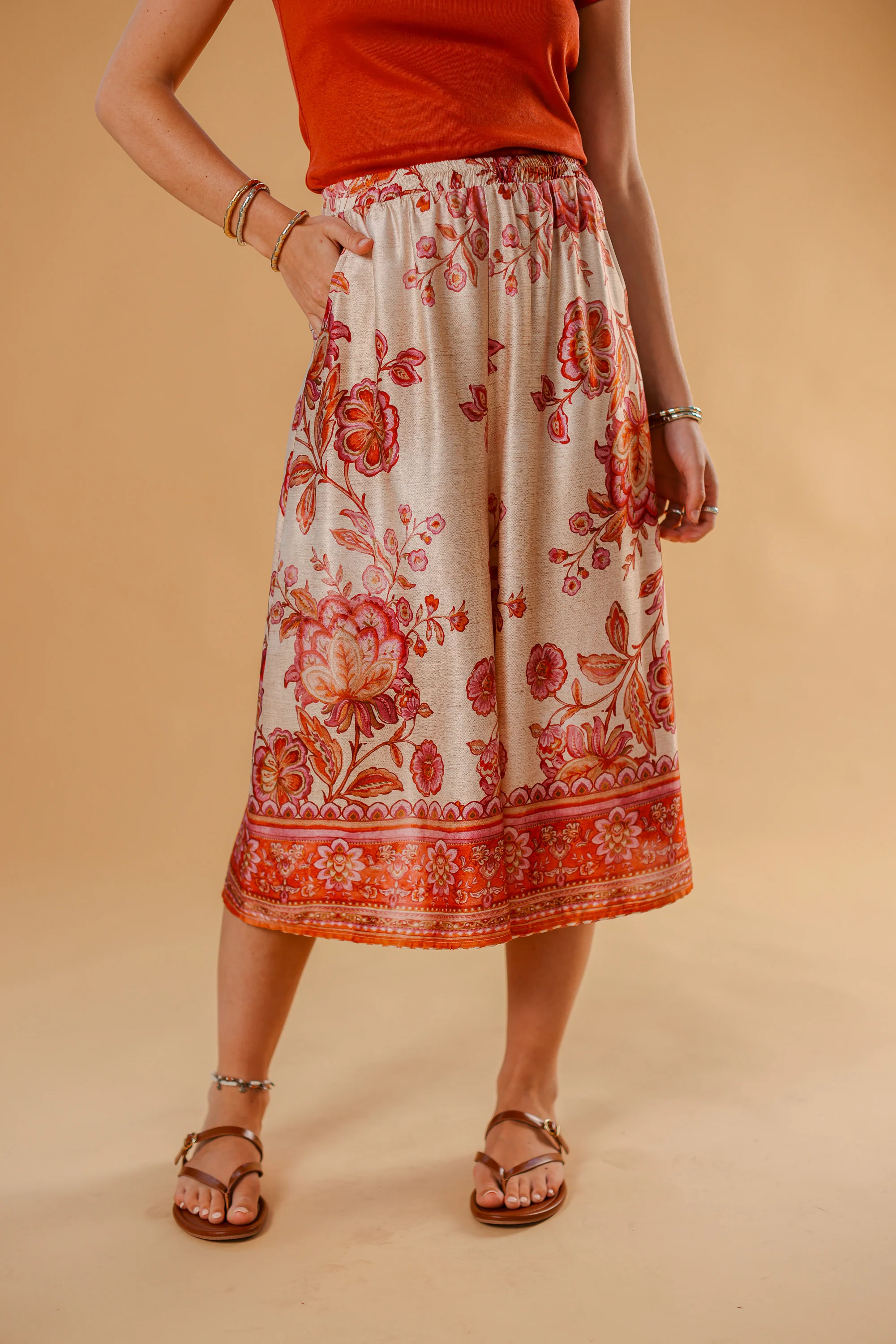 Jupe Culotte Jessie Rouge Flowers - Image 4