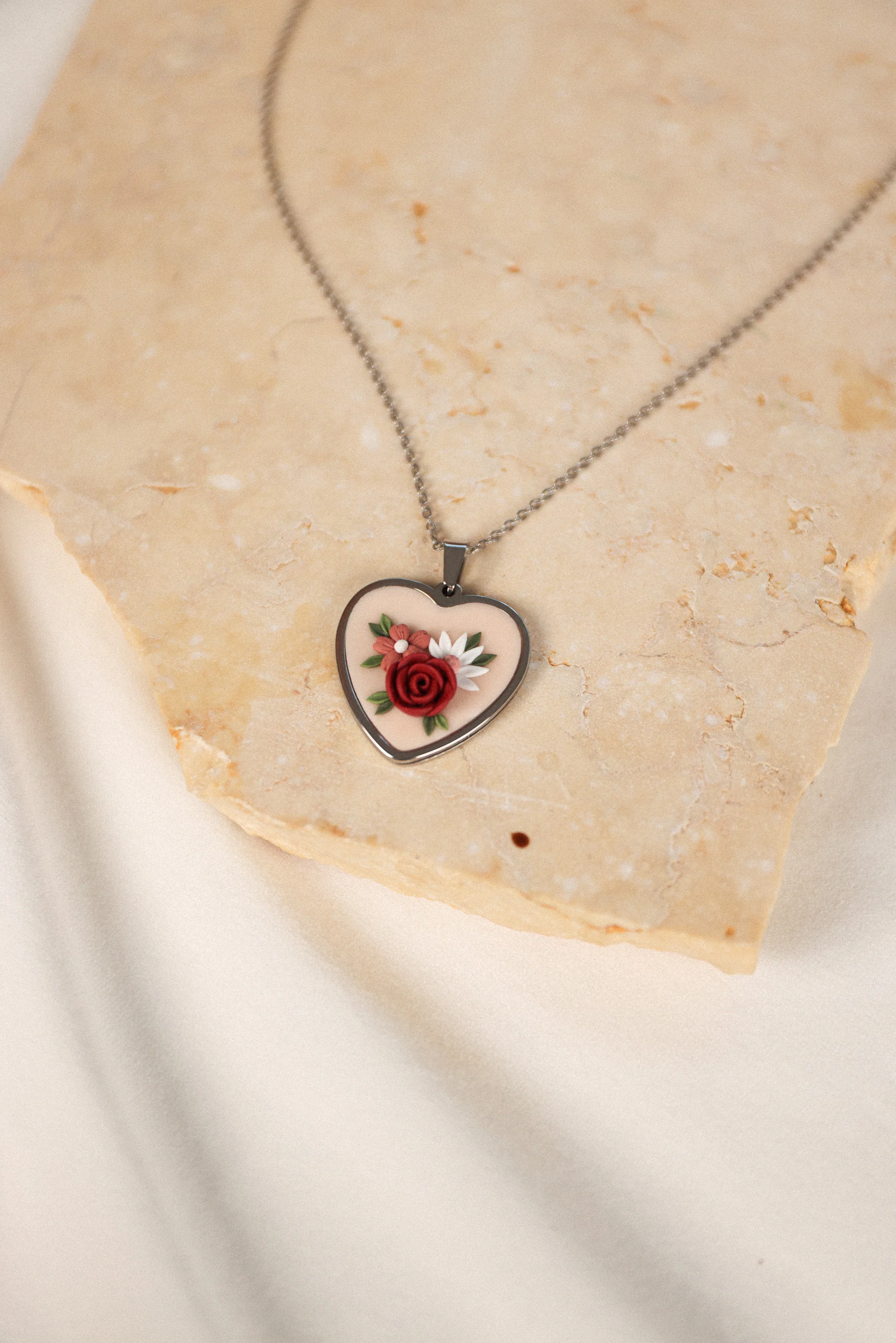 Necklace Hearts and Roses - Image 4