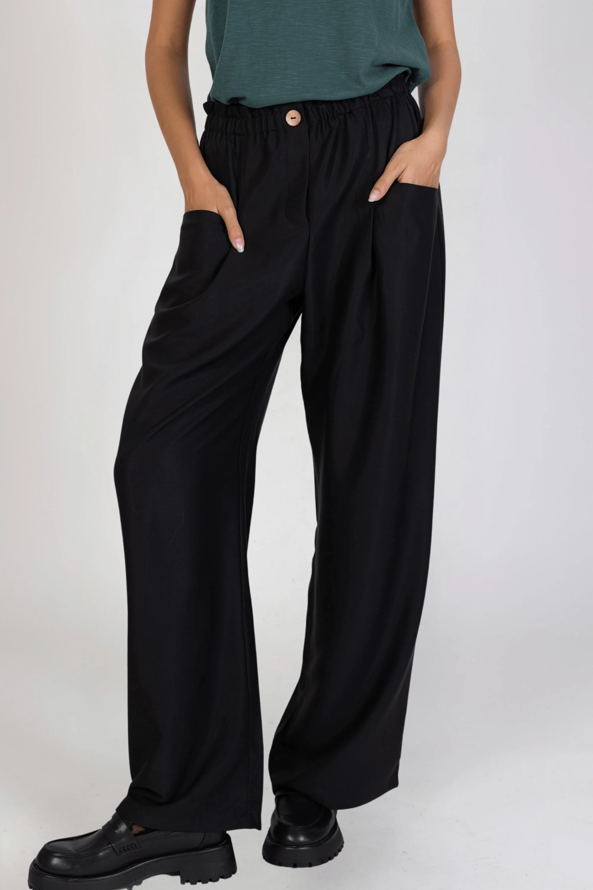 Pants Natalia Black - Image 6