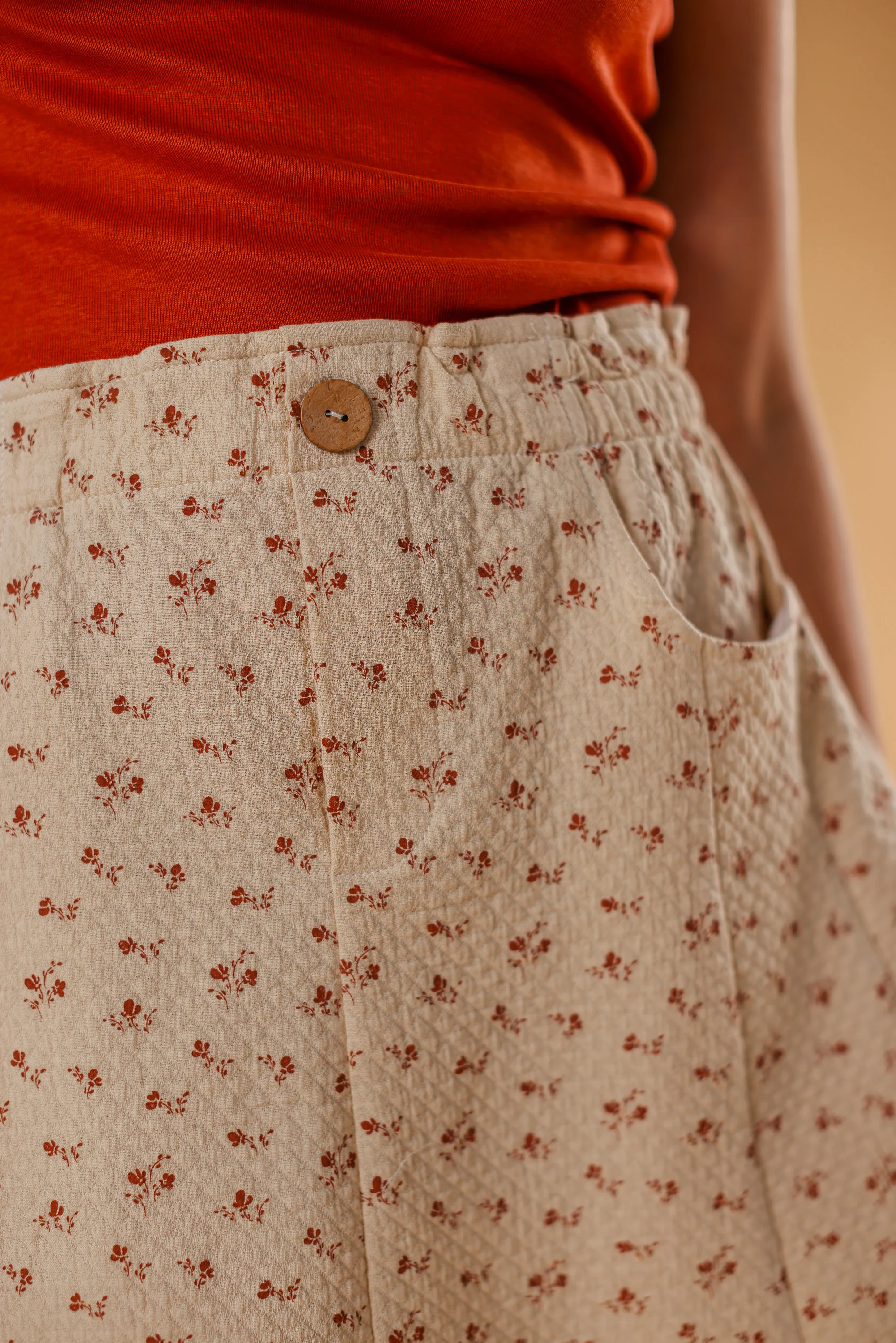 Skirt Zupe Cream Blossoms - Image 2