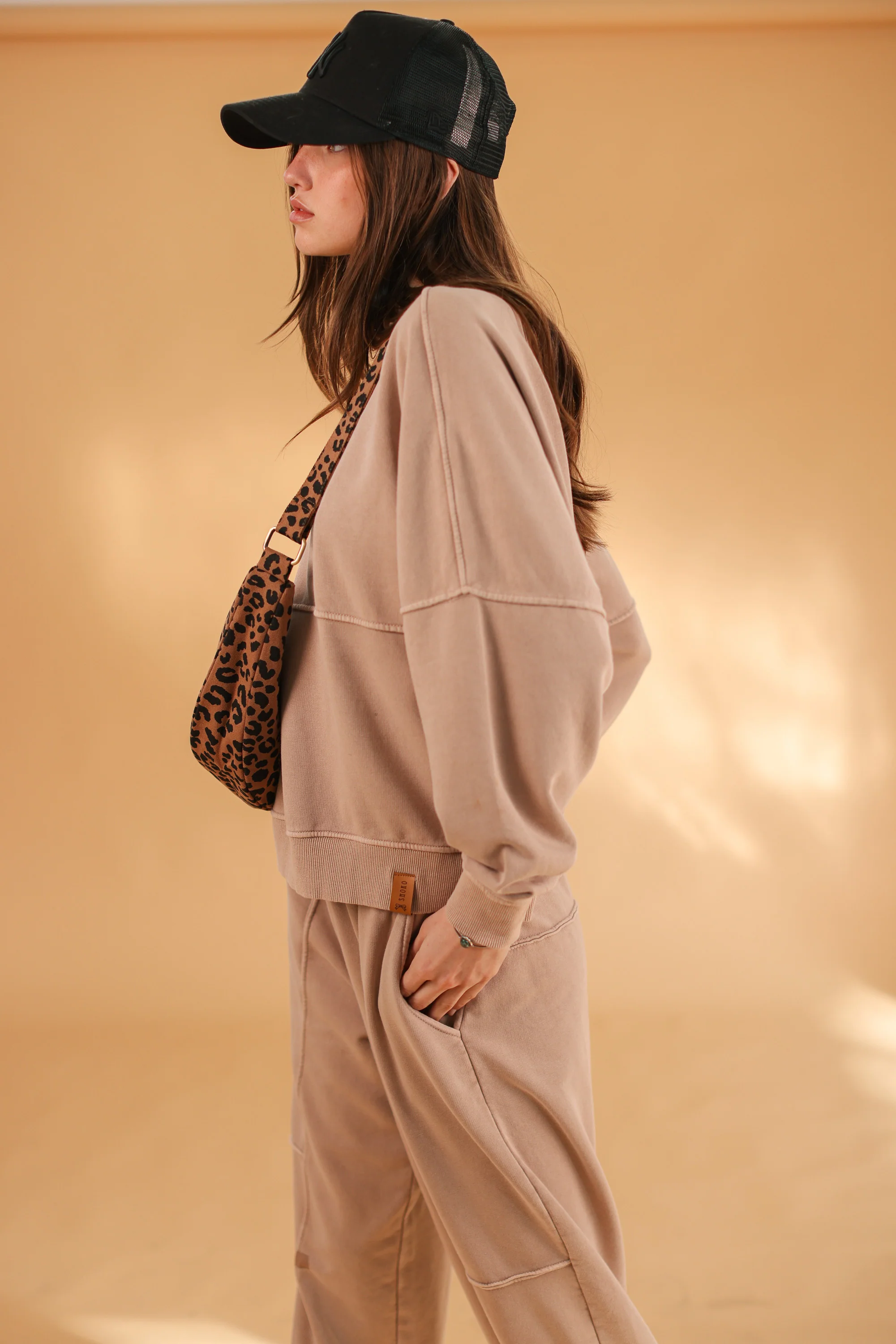 Sweater Aldina Stonewashed Beige - Image 9