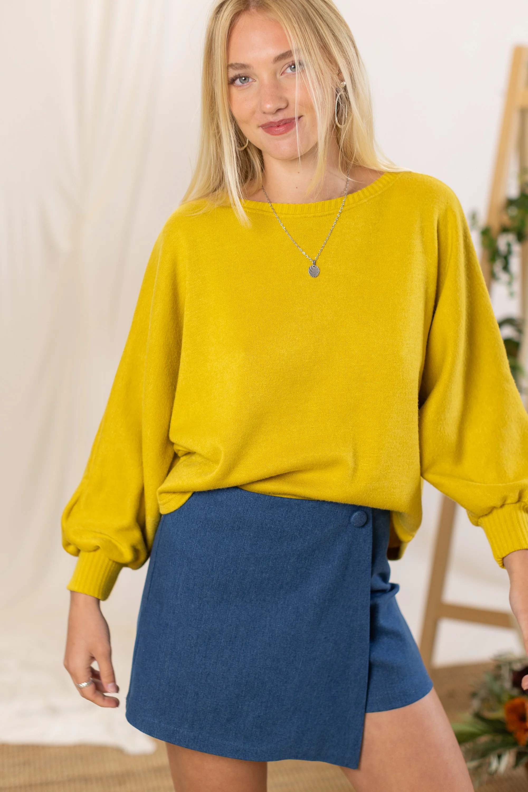 Sweater Idris in Mustard - Image 6