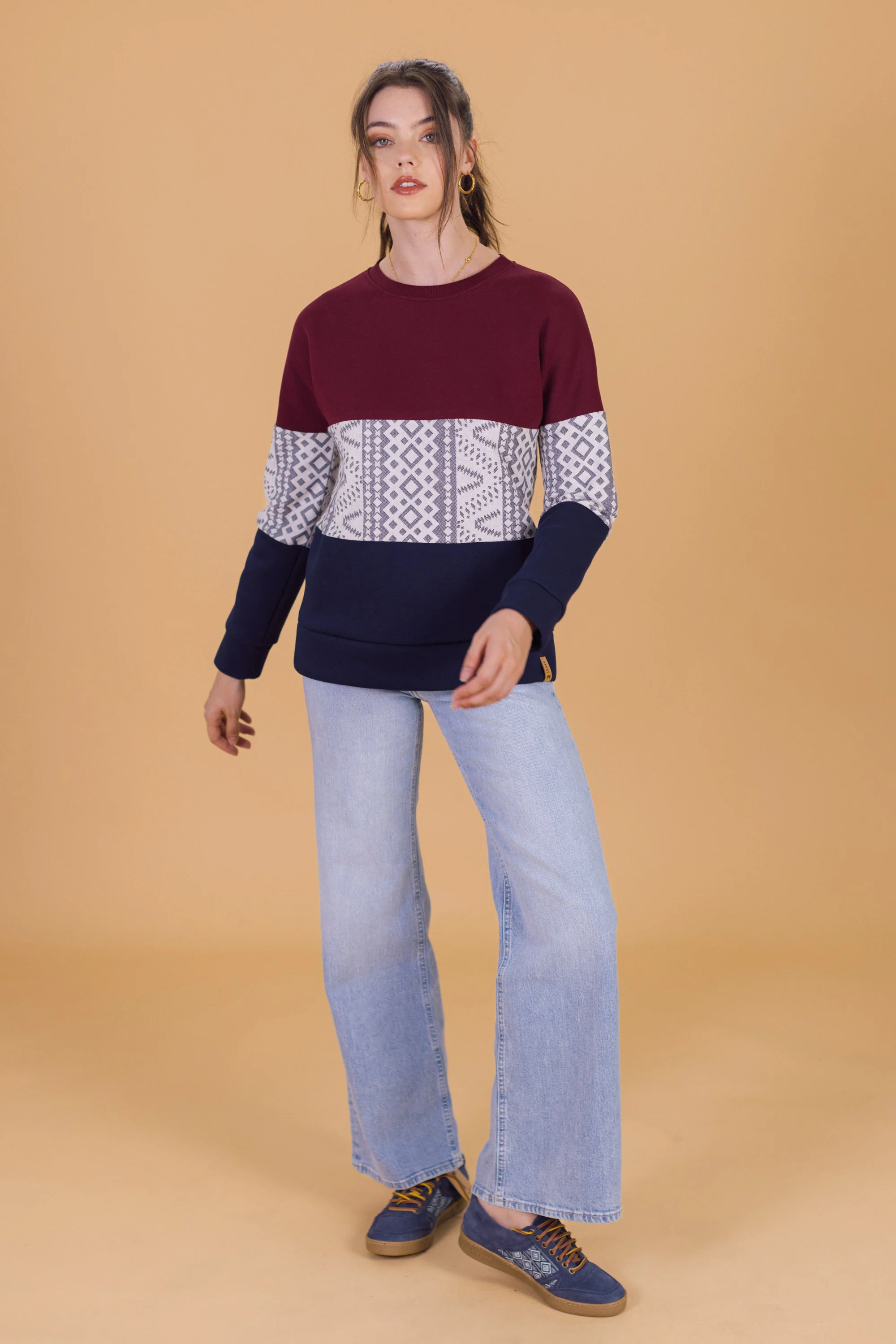 Sweater Mia Burgundy Blue Geo - Image 5