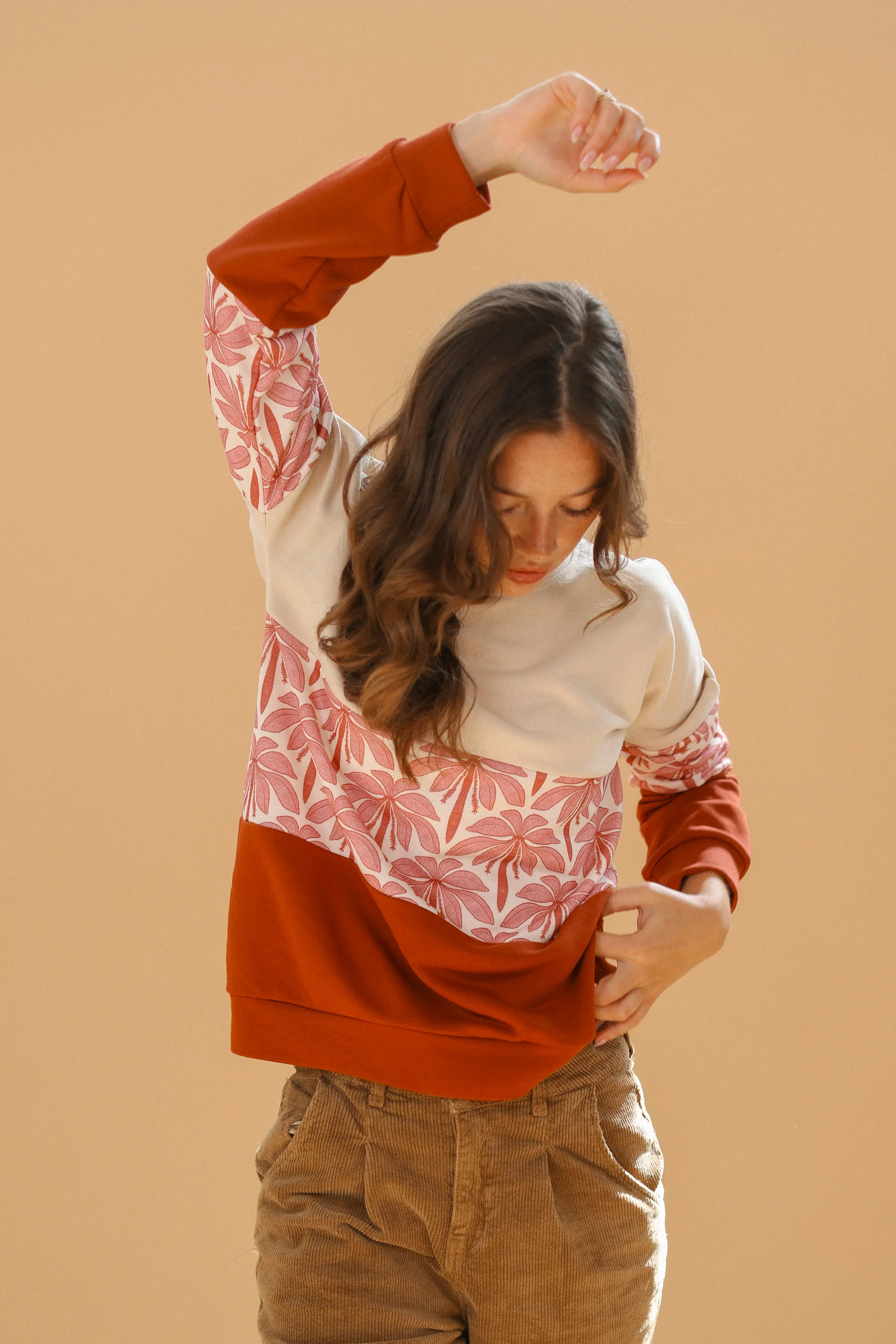 Sweater Mia Cream Rose Palms - Image 6