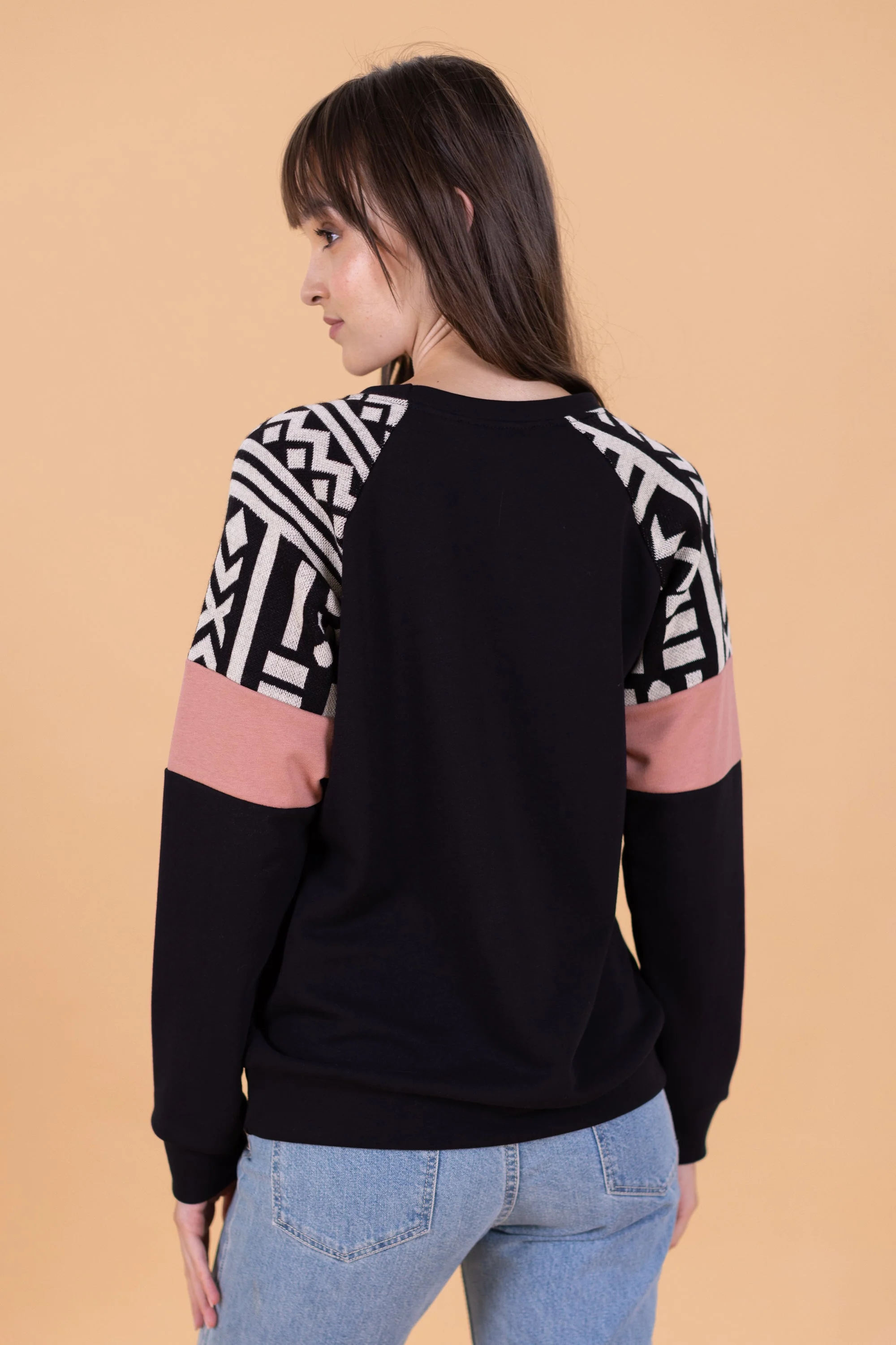 Sweater Sharon Black Aztec Pink - Image 5