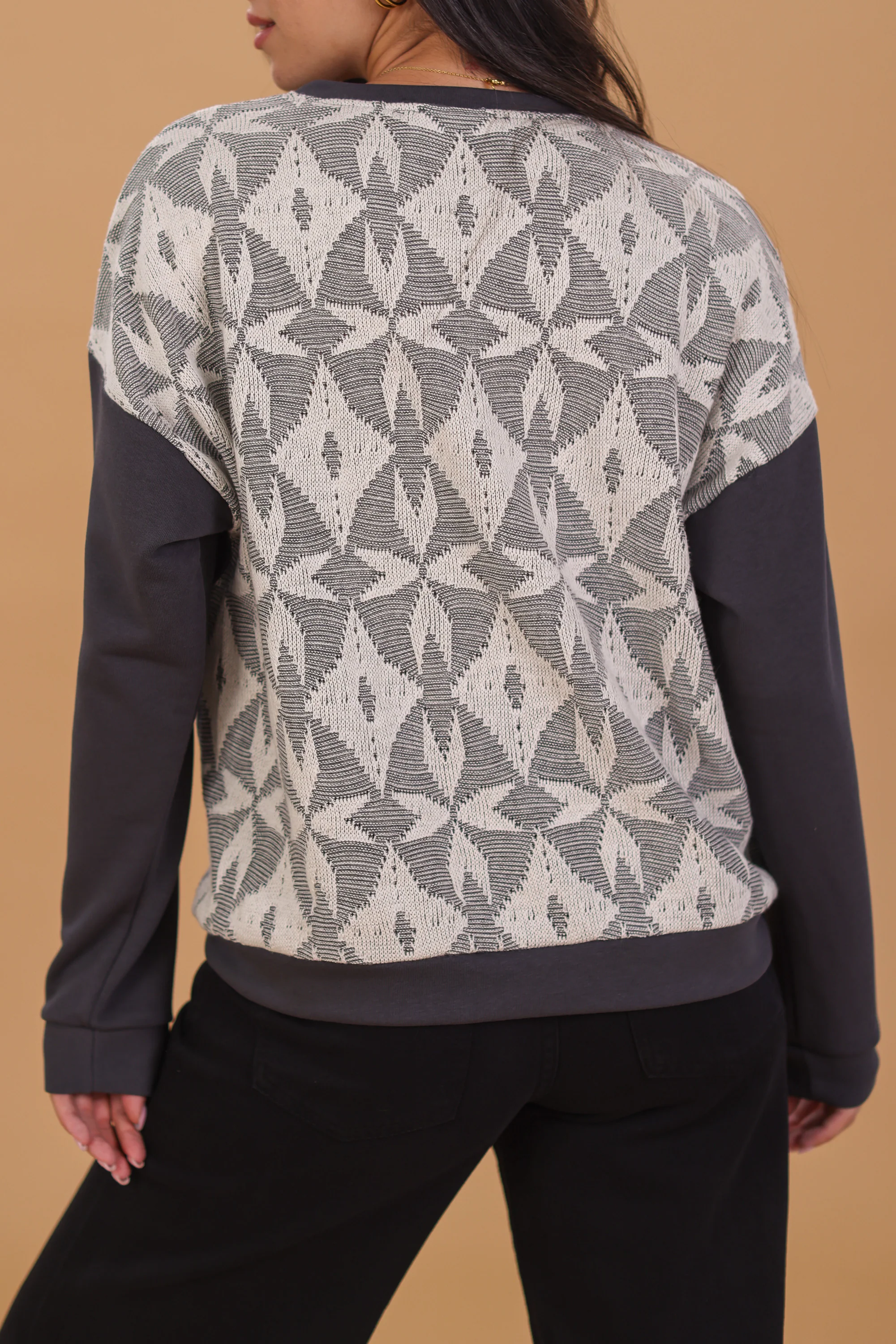 Sweater Wanderlust Grey Snowflake - Image 4