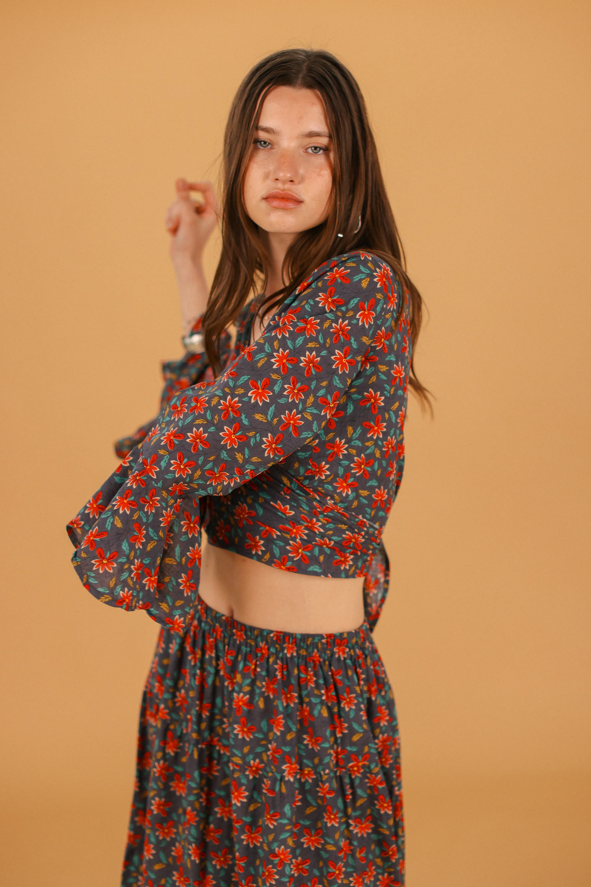 Top Ione Folk Floral - Image 10
